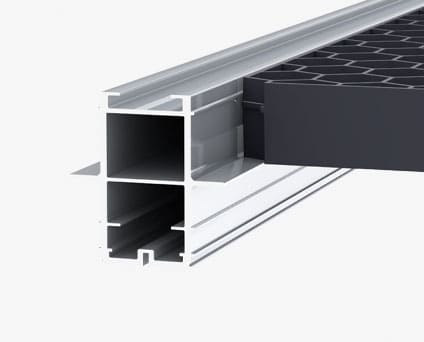 Das Bild zeigt das Terrassenprofil TRIAS ALU Ultra in Kombination mit den Wabic Gitterboards