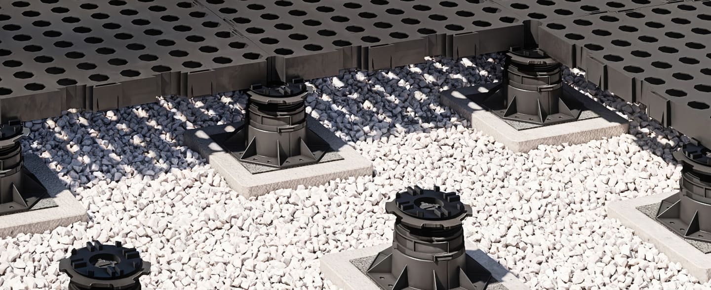 Terrassen Gitterrost Trias Wabic 2.0 auf Trias Helix Stelzlager