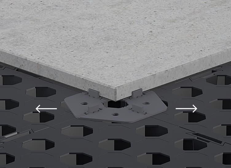 Terrassenplatte verlegt mit X-Pad auf Trias Wabic 2.0 Gitterost 