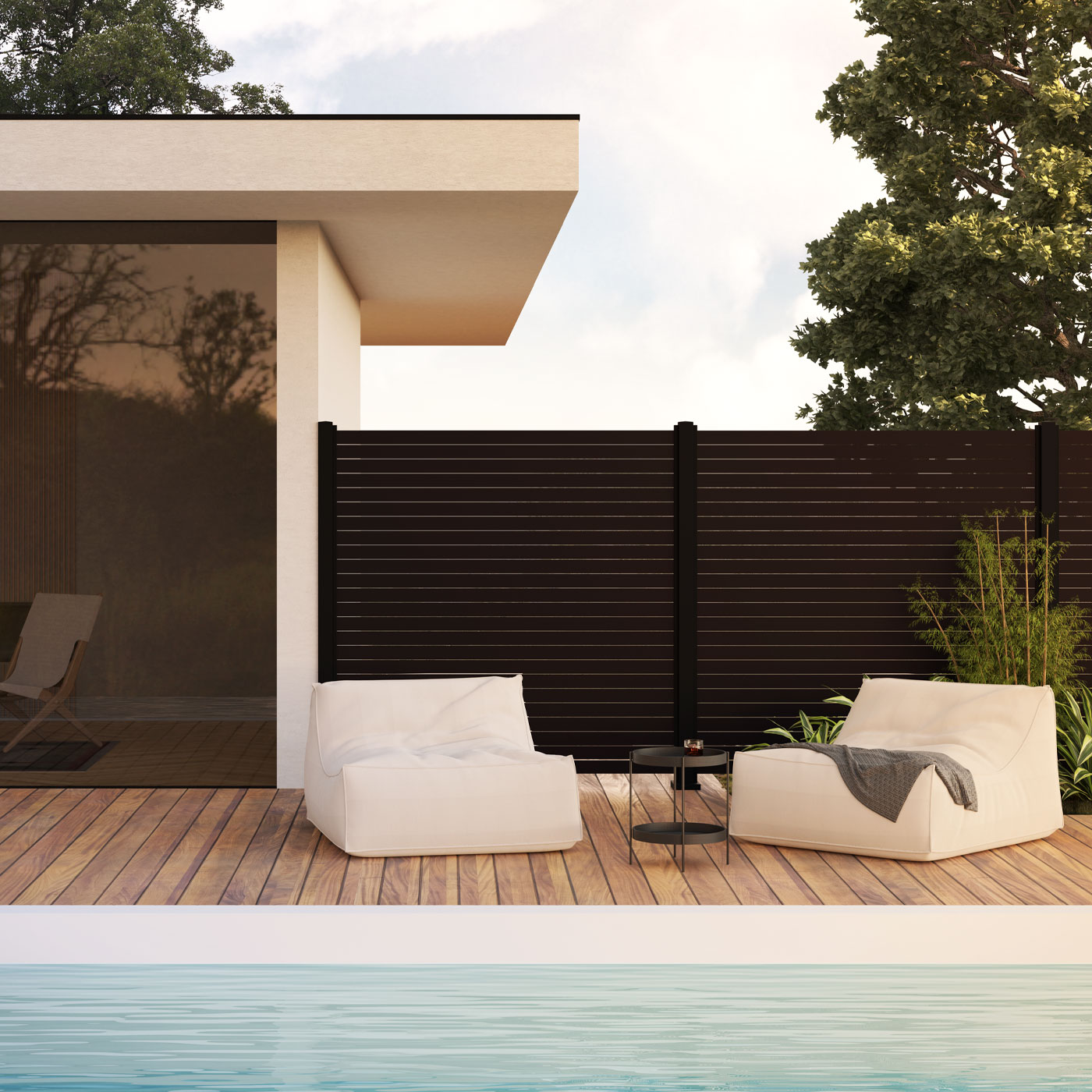 TRIAS Sichtschutz Rhombus Alu Bamboo am Poolbereich