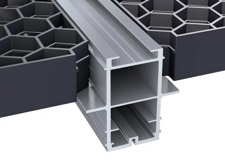 Detail TRIAS Wabic-Boards kombiniert mit Terrassenprofil TRIAS ALU Ultra